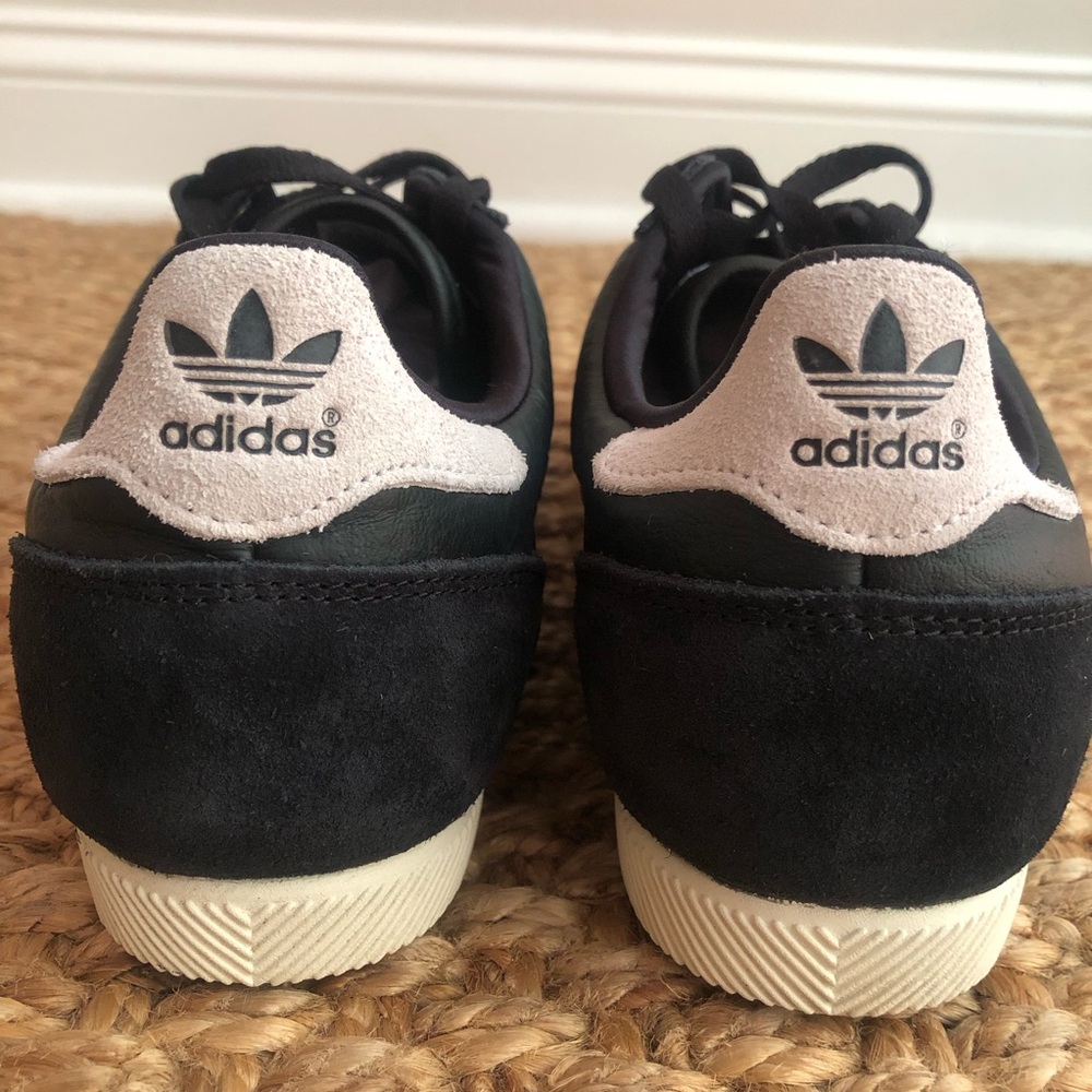 New: adidas Japan Sneakers. Size 9 - Picture 11 of 16
